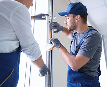 glass repair experts in Jasmine Estates, FL