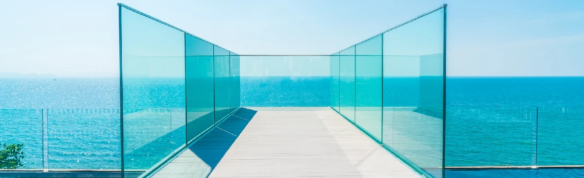 Customized Glass Pool Fence Repair Services in Jasmine Estates, FL